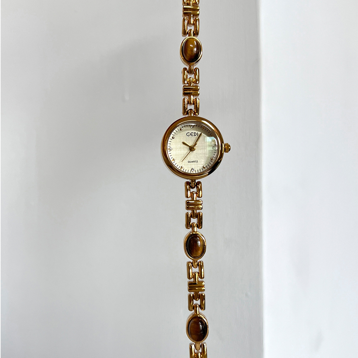 GEDI Luxury Gold Women Watches - Luxury Watch Green Dial review and price